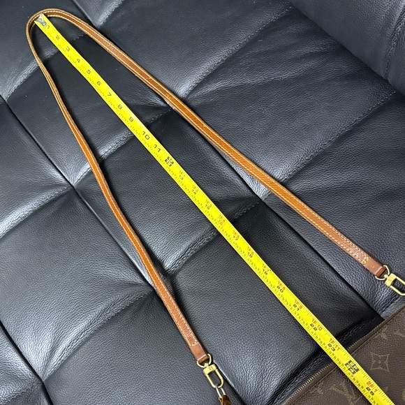 LV Monogram Pochette Crossbody - Picture 15 of 16